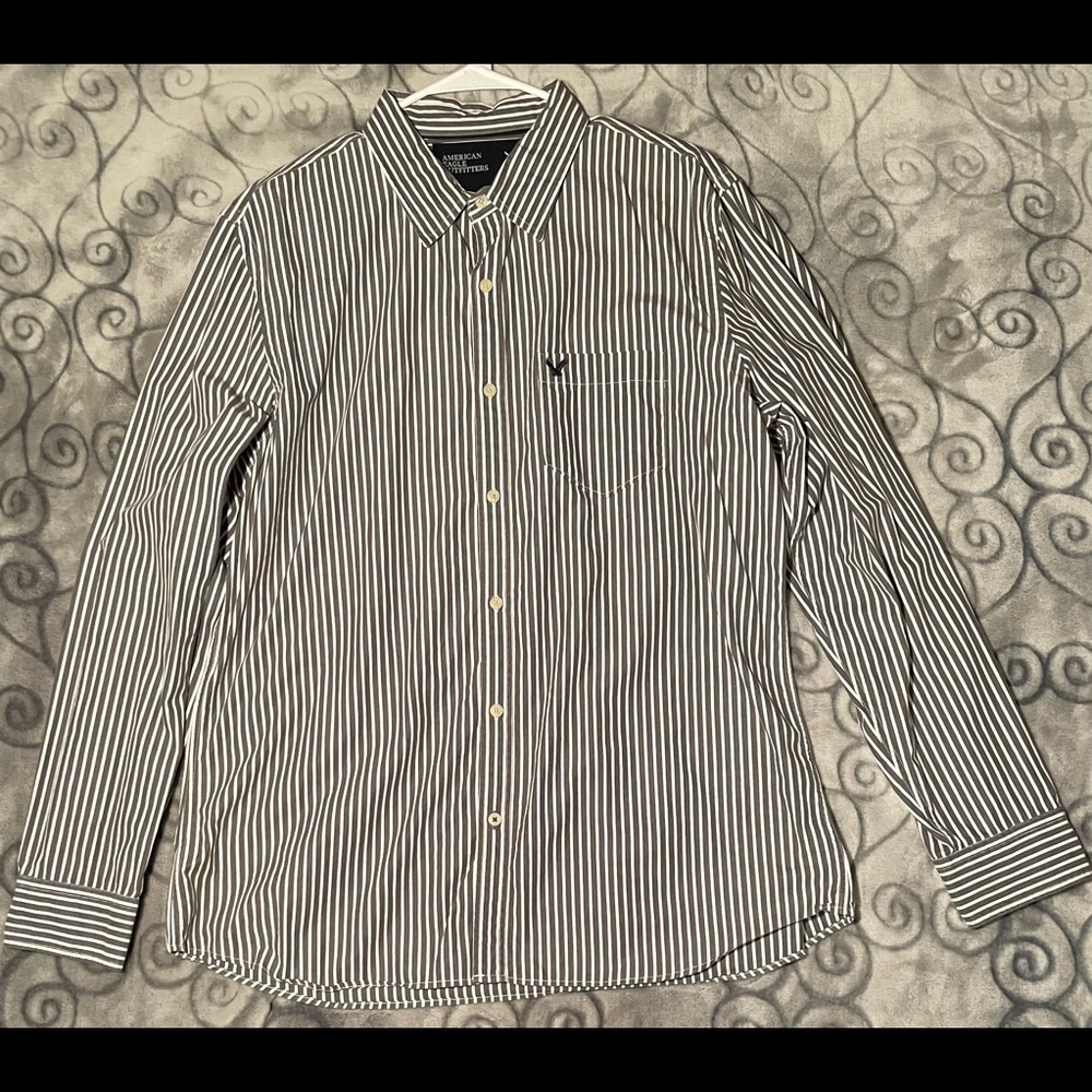 American Eagle Outfitters Grey/White Striped Button Long Sleeve Shirt!